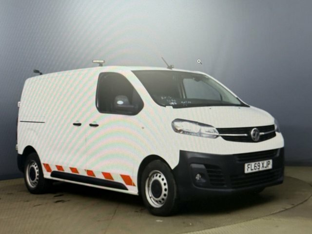 Vauxhall Vivaro 1.5 Turbo D 2900 Edition Panel Van Manu White