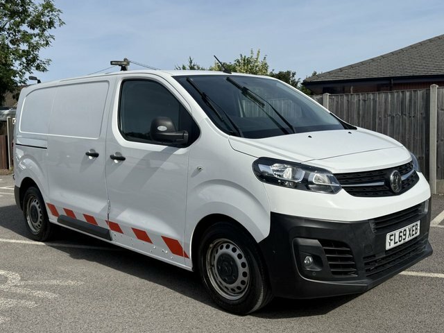 Vauxhall Vivaro 1.5 Turbo D 2900 Edition Panel Van Manu White
