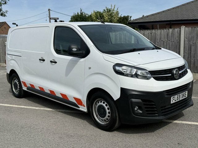 Vauxhall Vivaro 1.5 Turbo D 2900 Edition Panel Van Manu White
