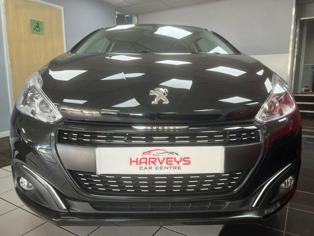 Peugeot 208 1.2 Puretech Black Edition Hatchback Ma VO18HWP Black #4