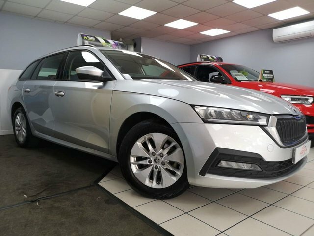 Skoda Octavia 1.5 Tsi Act Se Technology Estate BD21FYH Silver #2