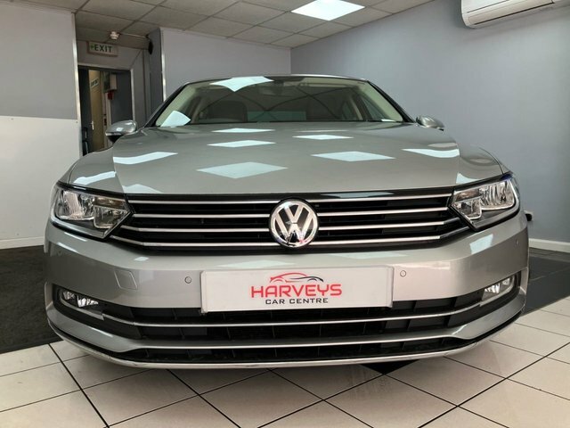 Volkswagen Passat 1.6 Tdi Bluemotion Tech Gt Saloon Dsg E AJ15WRT Silver #4