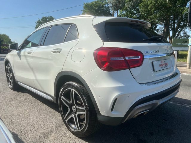 Mercedes-Benz GLA Class 1.6 Gla200 Amg Line Premium Plus Suv FN17RYZ White #6