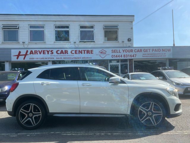 Mercedes-Benz GLA Class 1.6 Gla200 Amg Line Premium Plus Suv FN17RYZ White #5
