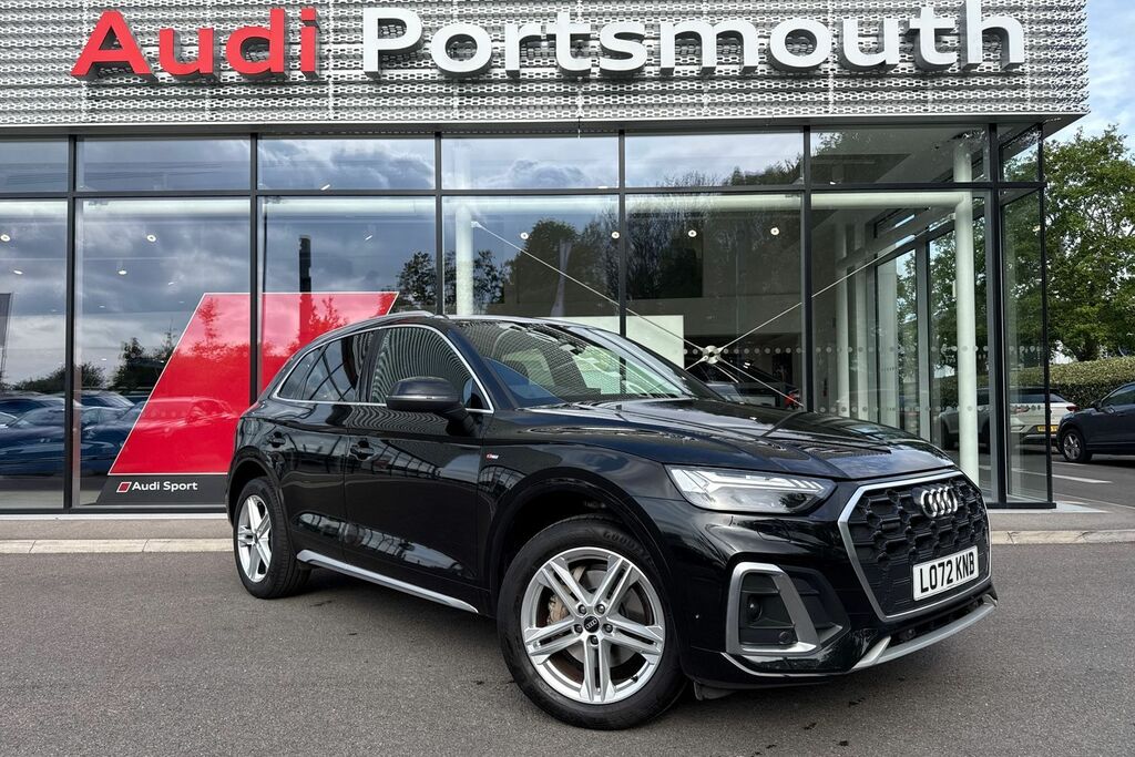 Audi Q5 S Line Black