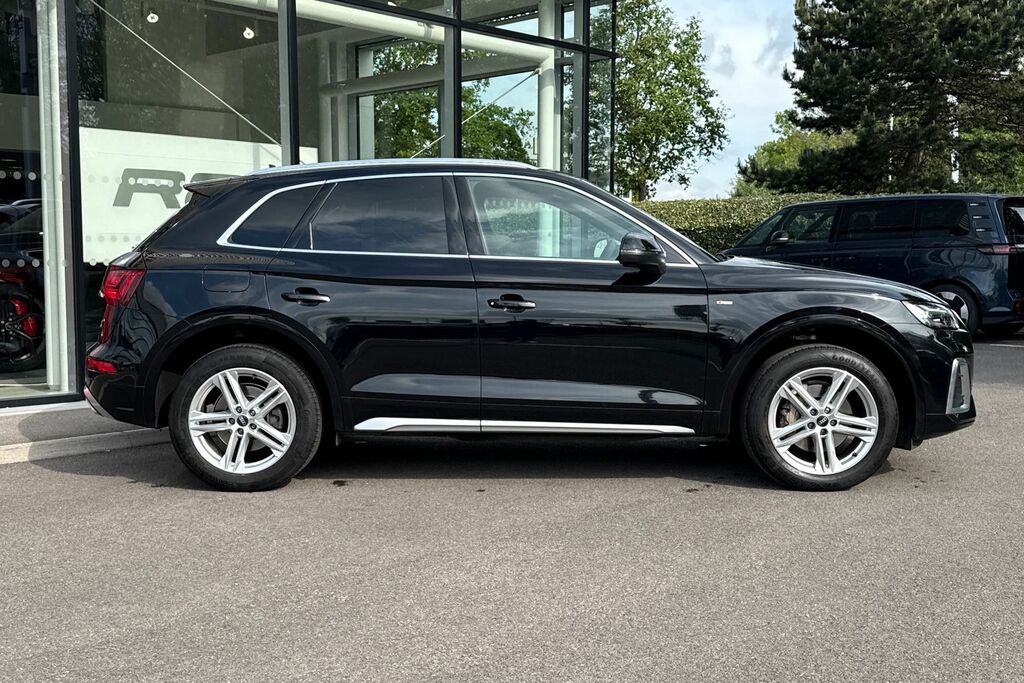 Audi Q5 S Line LO72KNB Black #2