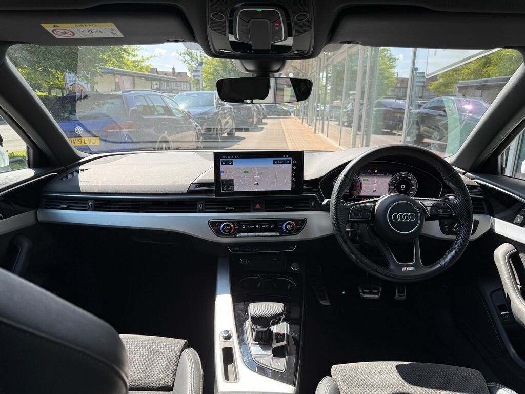 Audi A4 S Line GY20WRG Black #3