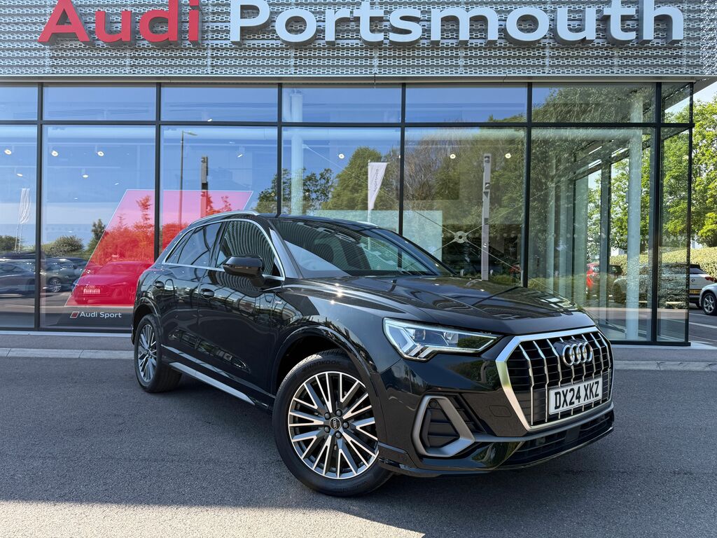 Audi Q3 S Line Black