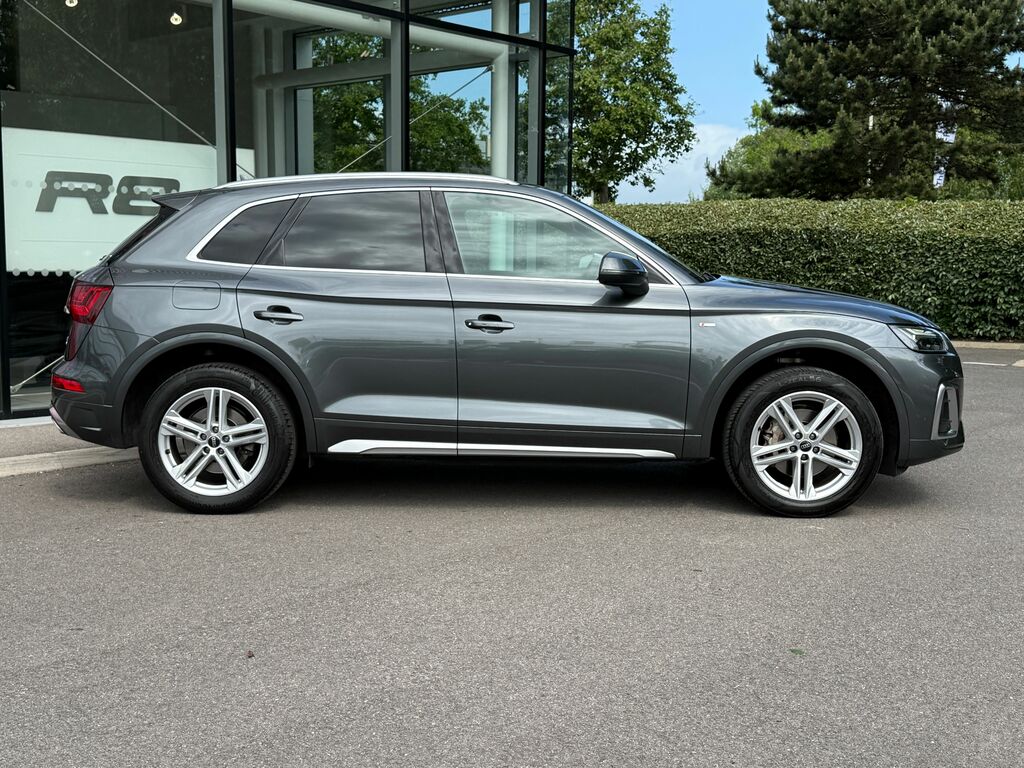 Audi Q5 S Line GU73YXP Black #2