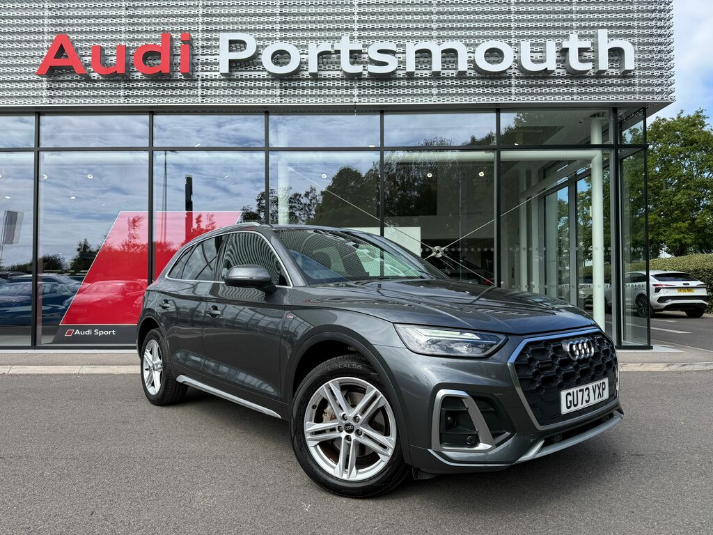 Audi Q5 S Line Black