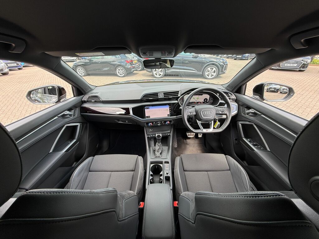 Audi Q3 Black Edition Black #3