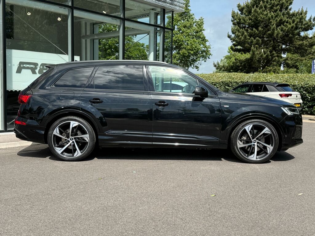 Audi Q7 Black Edition Black