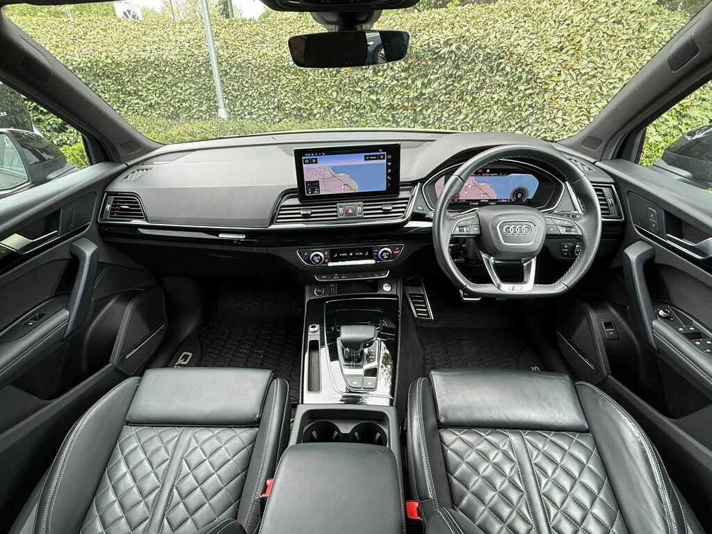 Audi Q5 Petrol ET72VKH Black #5