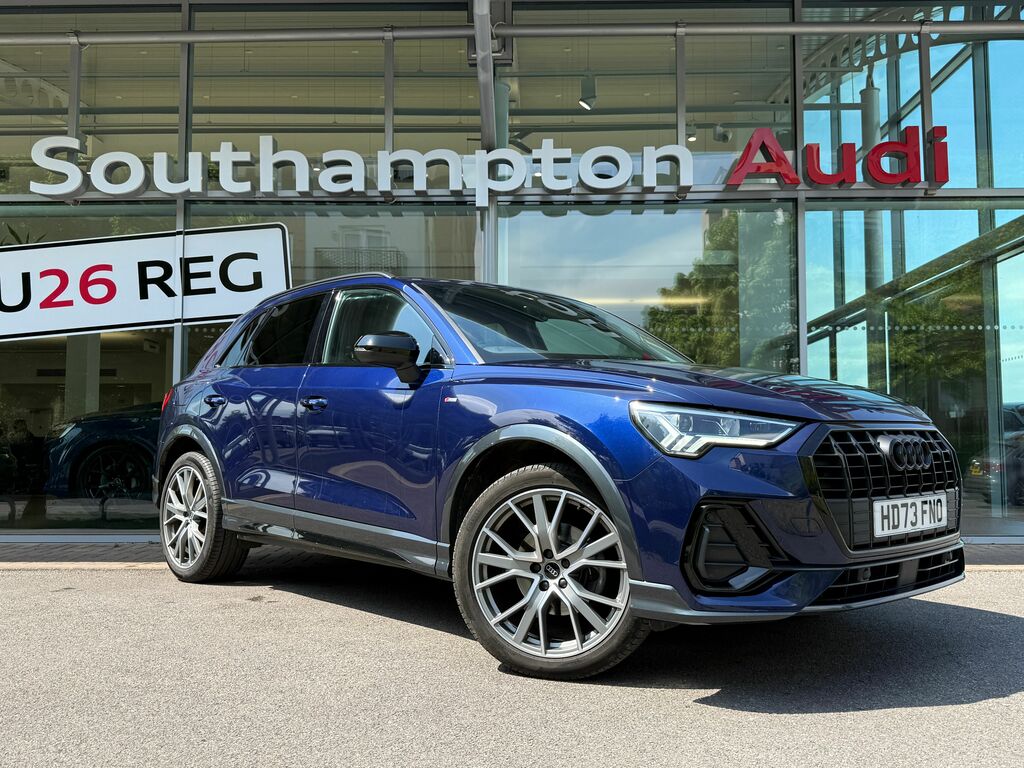 Audi Q3 Black Edition Blue