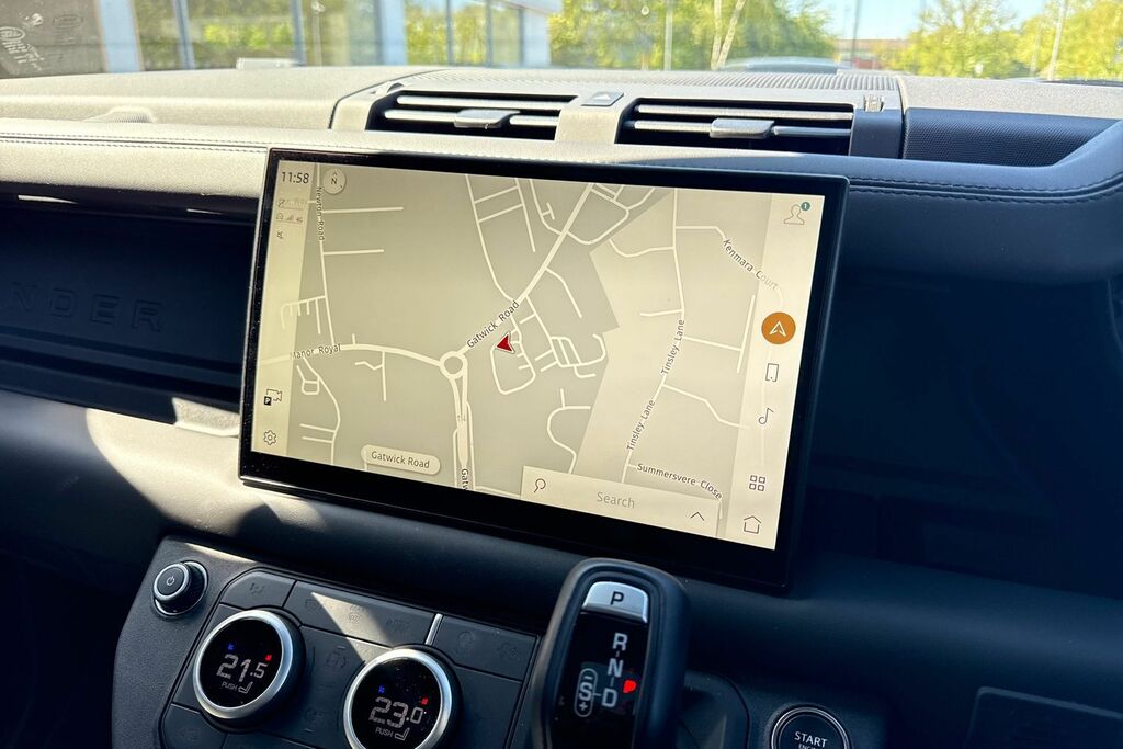 Land Rover Defender X-dynamic Hse RO24FGG Black #4