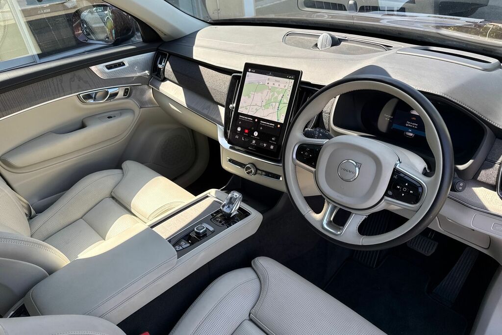 Volvo XC90 Ultra RA74KLM Red #6