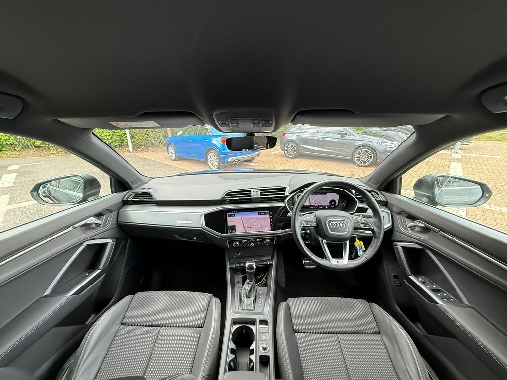 Audi Q3 S Line YK22ZLU Black #3