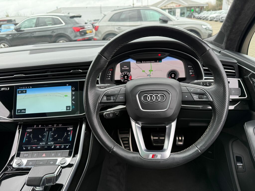 Audi Q7 Vorsprung Black #6