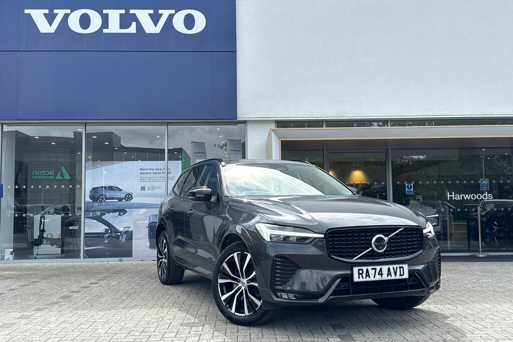 Volvo XC60 Plus Black