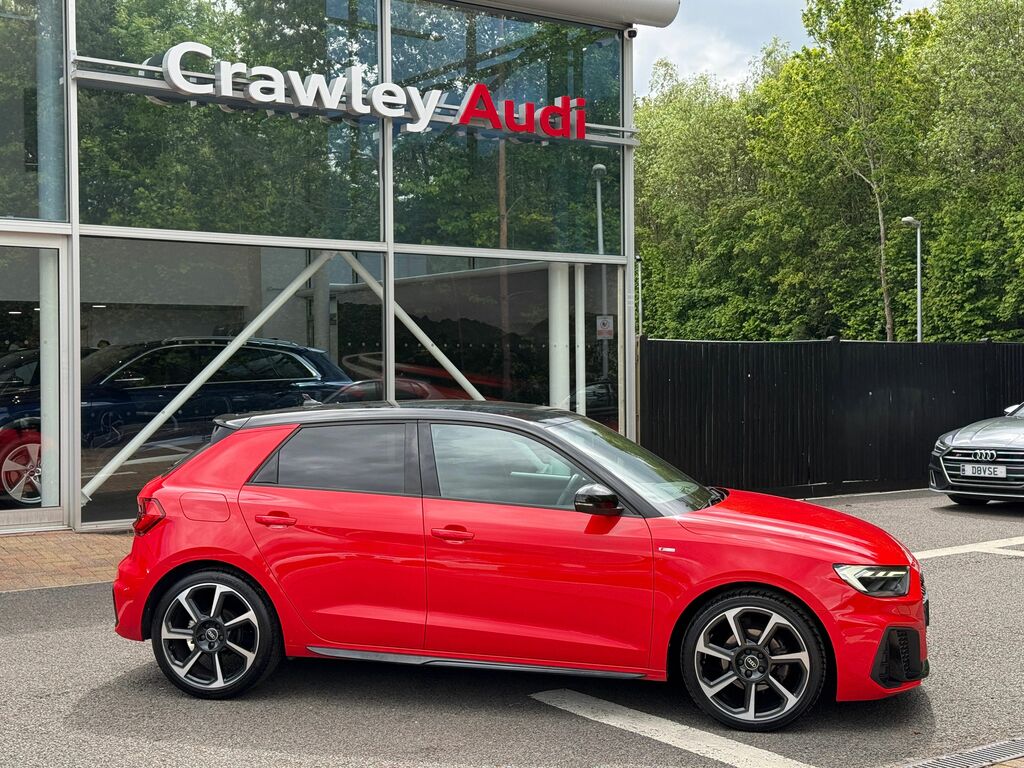 Audi A1 Black Edition GY71KRF Red #2