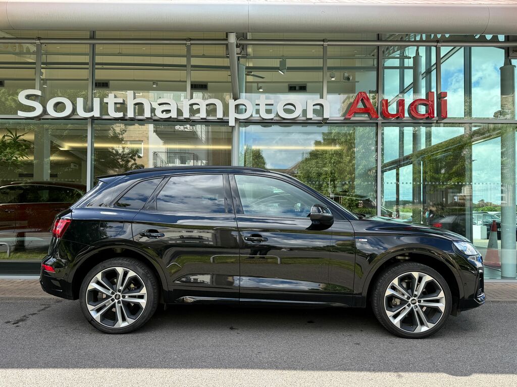 Audi Q5 Black Edition WF24YWO Black #2