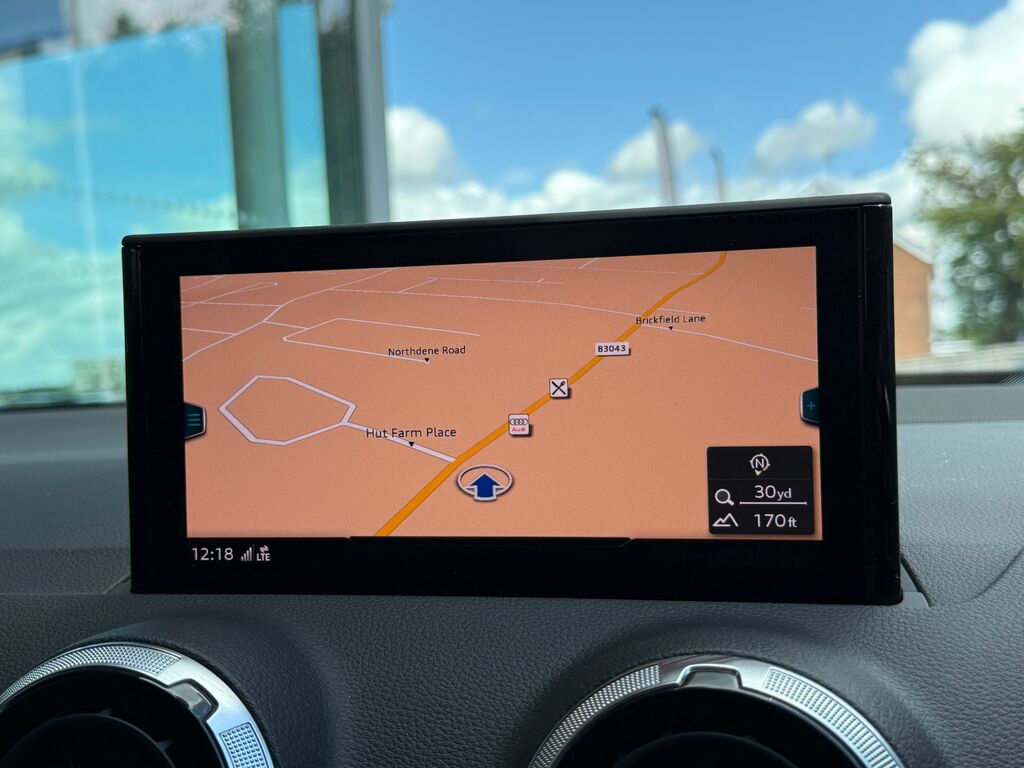 Audi Q2 Sport Blue #4