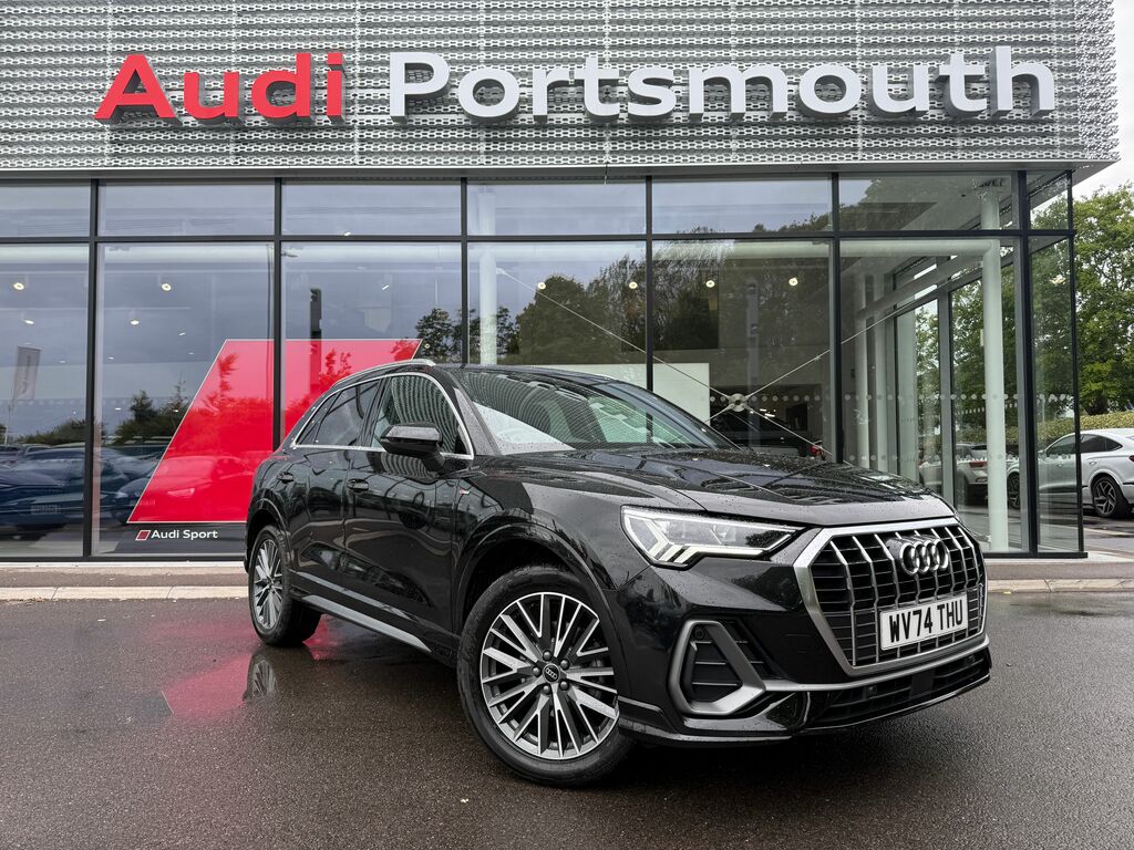 Audi Q3 S Line Black