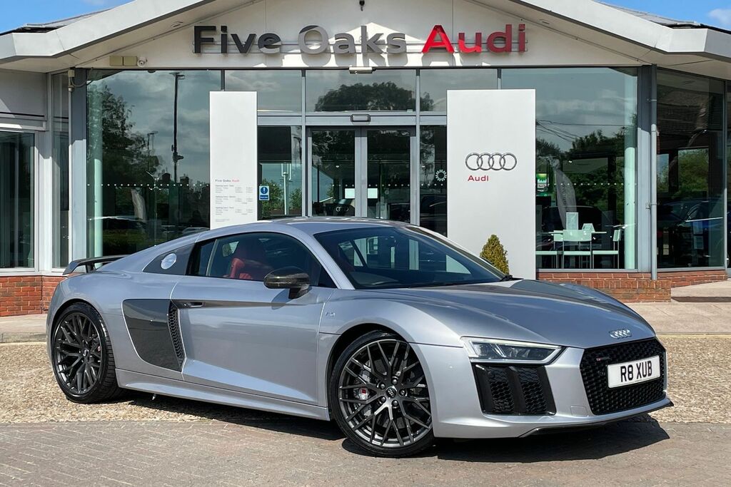 Audi R8 Plus Red