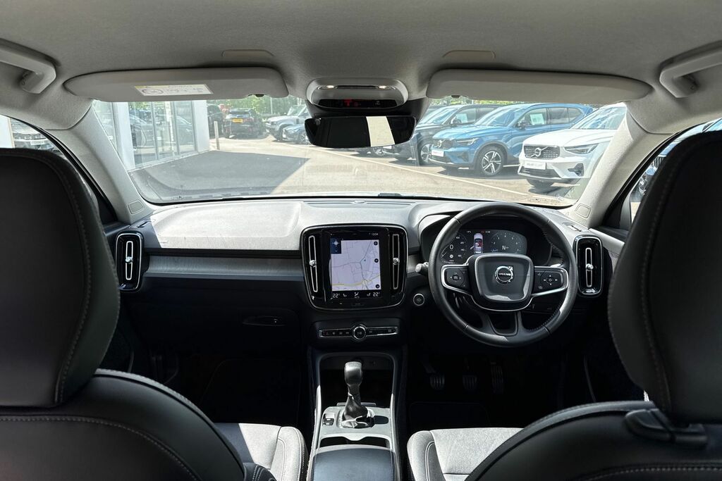 Volvo XC40 Inscription LX20HLJ Black #3