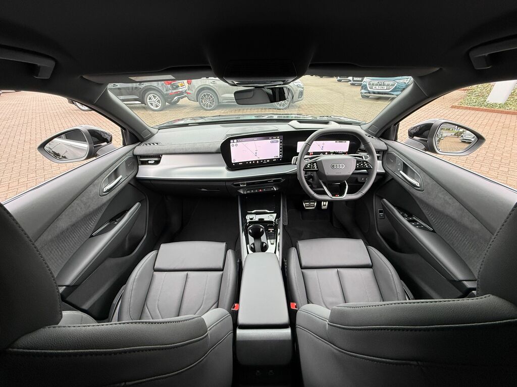 Audi Q3 S Line GV75YRW Black #3