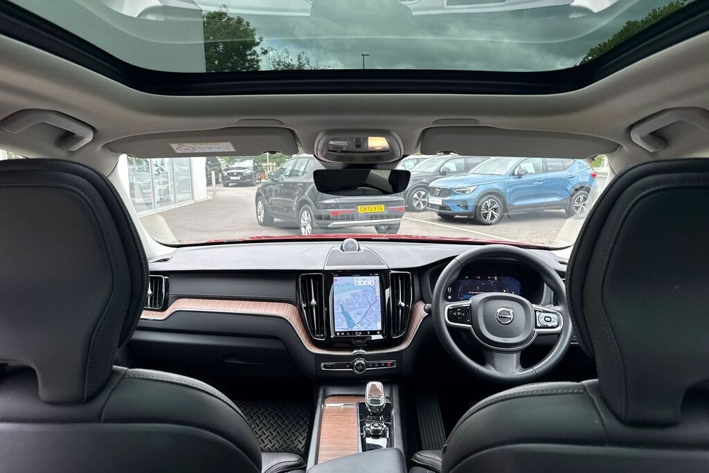 Volvo XC60 Ultimate Red #3