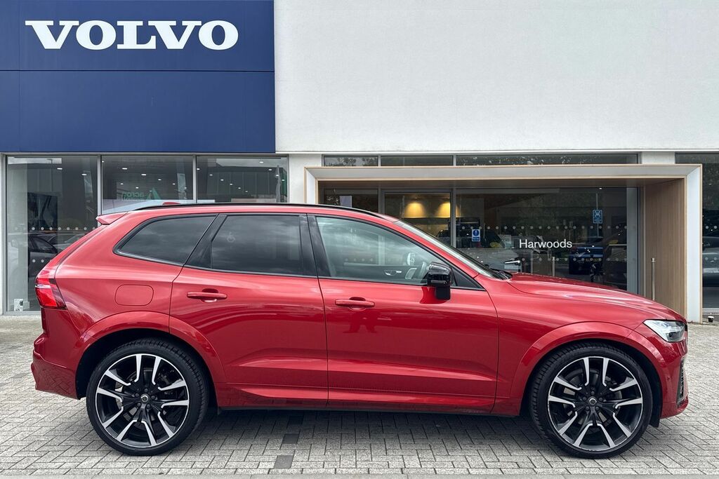 Volvo XC60 Ultimate Red #2