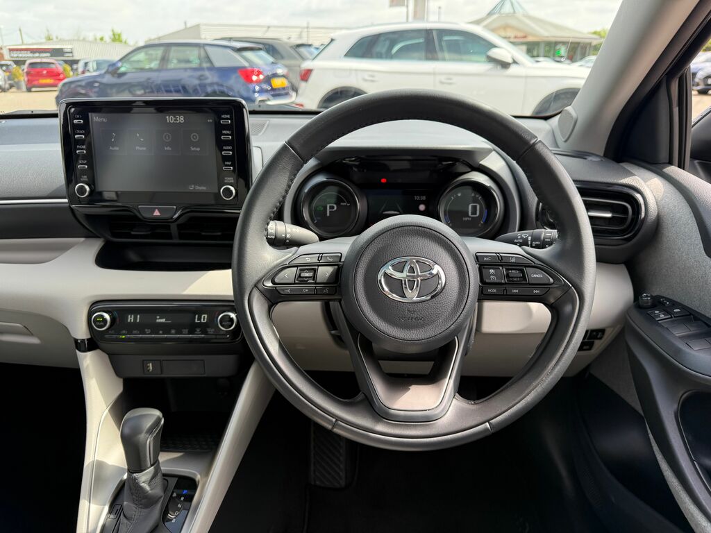 Toyota Yaris Excel Black #5