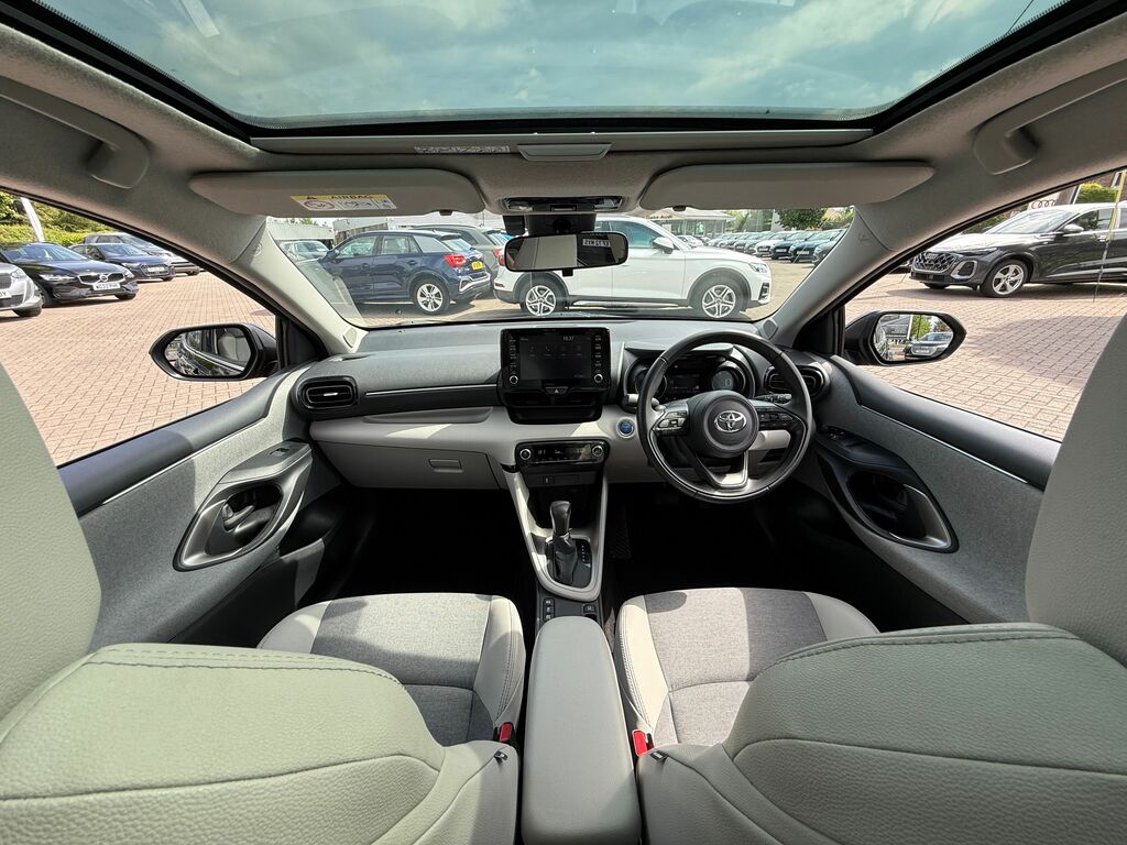 Toyota Yaris Excel Black #2