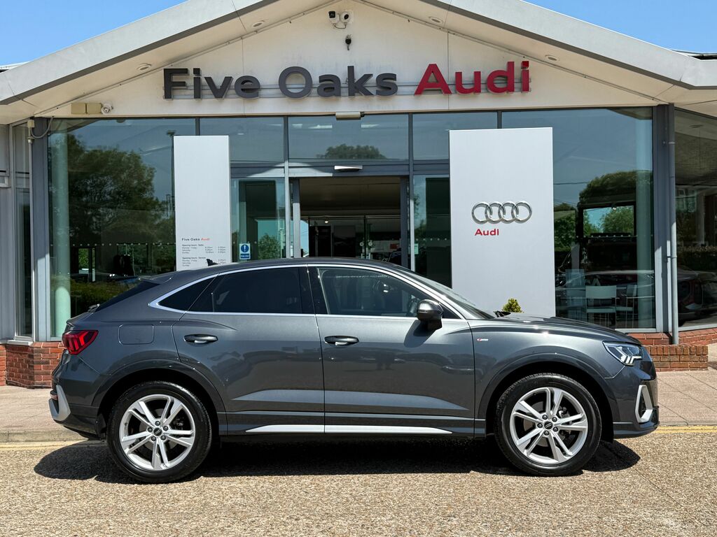 Audi Q3 S Line GV23LDC Black #2