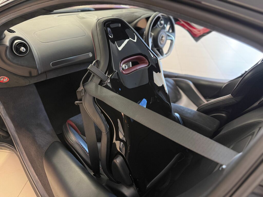 McLaren GT Premium And Practicality Pack Black #16