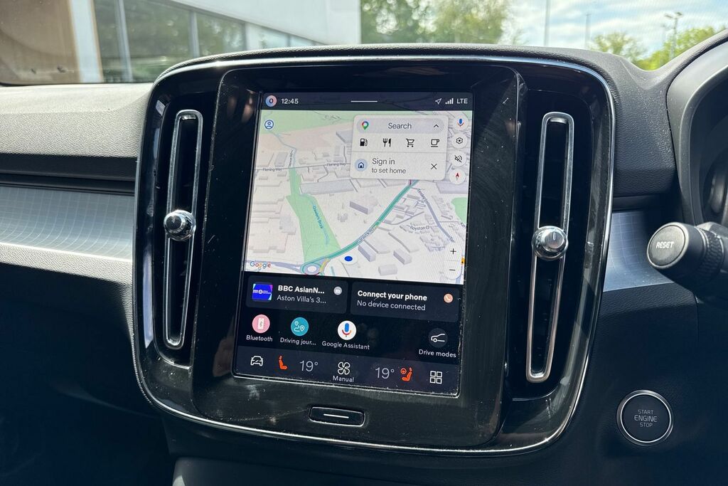 Volvo XC40 Plus Black #5