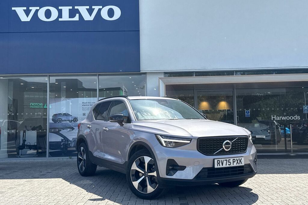 Volvo XC40 Plus Black
