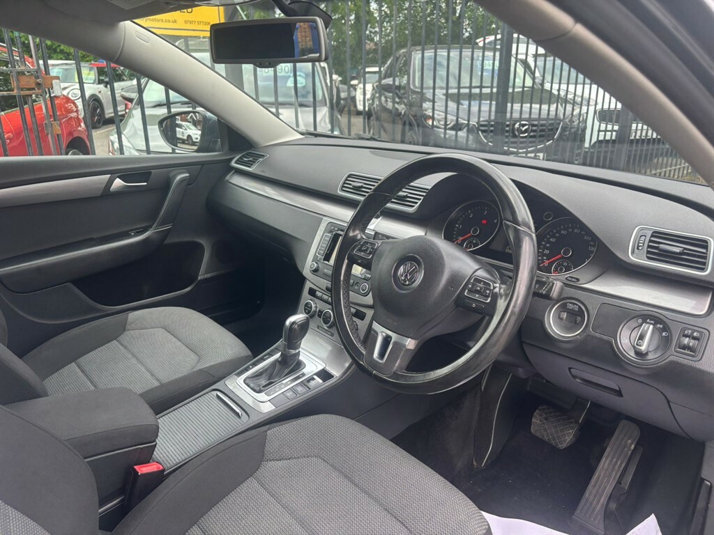 Volkswagen Passat 2.0 Tdi Bluemotion Tech Highline Estate Grey #2