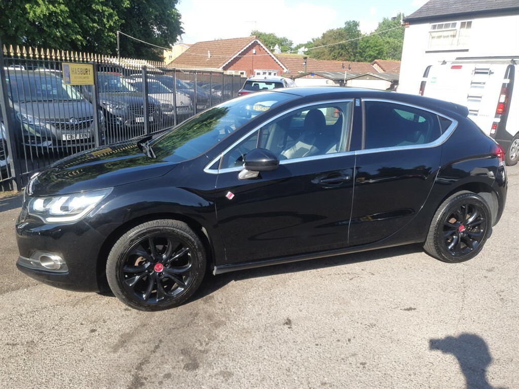 DS DS 4 1.6 Bluehdi Performance Line Hatchback Black #6