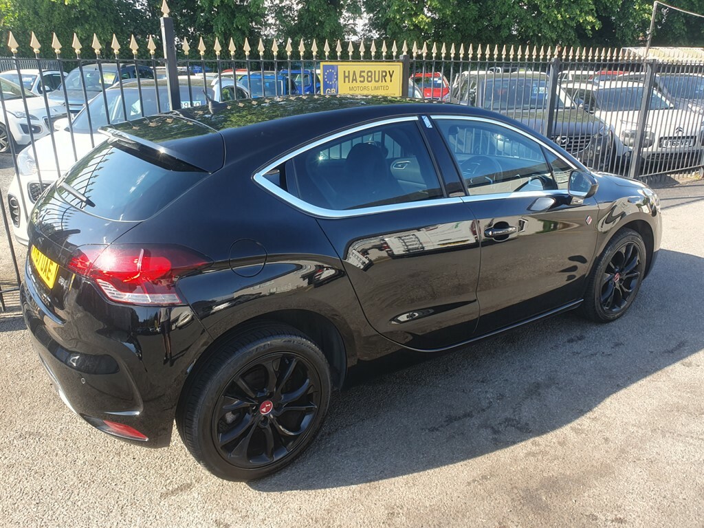 DS DS 4 1.6 Bluehdi Performance Line Hatchback Black #3