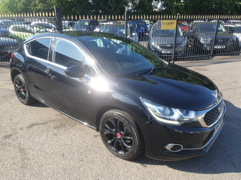 DS DS 4 1.6 Bluehdi Performance Line Hatchback Black