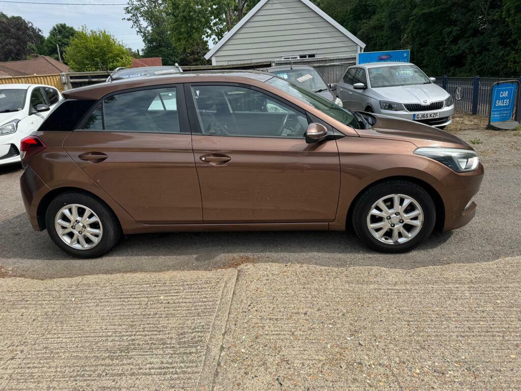 Hyundai I20 1.2 Se Euro 6 CV17ALU Brown #2
