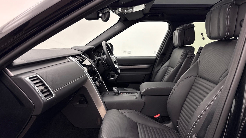 Land Rover Discovery D350 Dynamic Hse Santorini Black KP74UBW Black #3