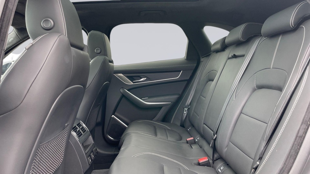 Jaguar F-Pace D300 R-dynamic Hse Black 90Th Anniversary Edition KW74FFJ Red #4