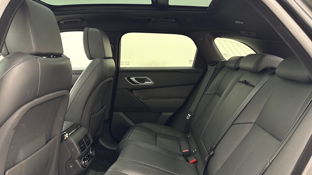 Land Rover Range Rover Velar P400e Dynamic Hse Santorini Black KN74TUH Black #4