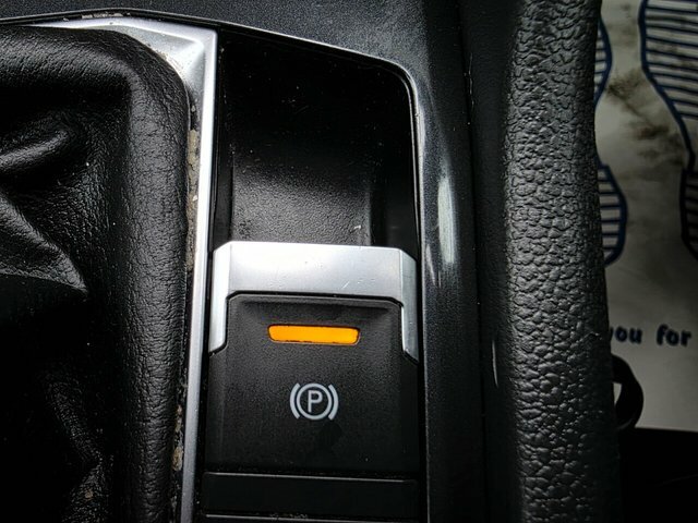 Volkswagen Tiguan Tsi Life Suv FD21BNL White #3