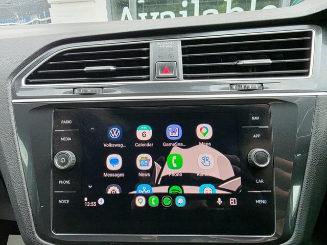 Volkswagen Tiguan Tsi Life Suv FD21BNL White #2