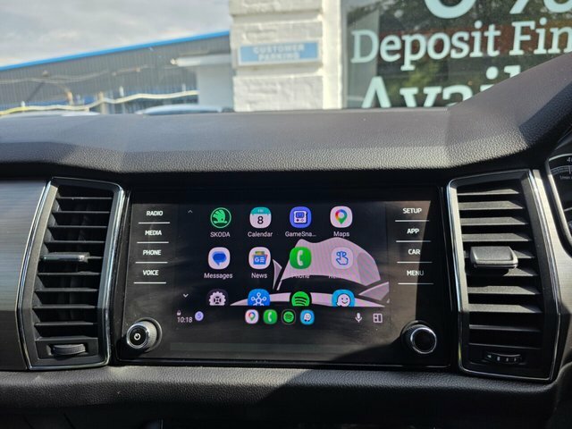 Skoda Kodiaq Tsi Act Se Suv PY19VFH White #2