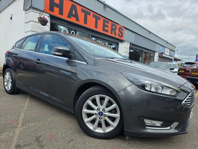 Ford Focus Ecoboost Titanium Hatchback Grey